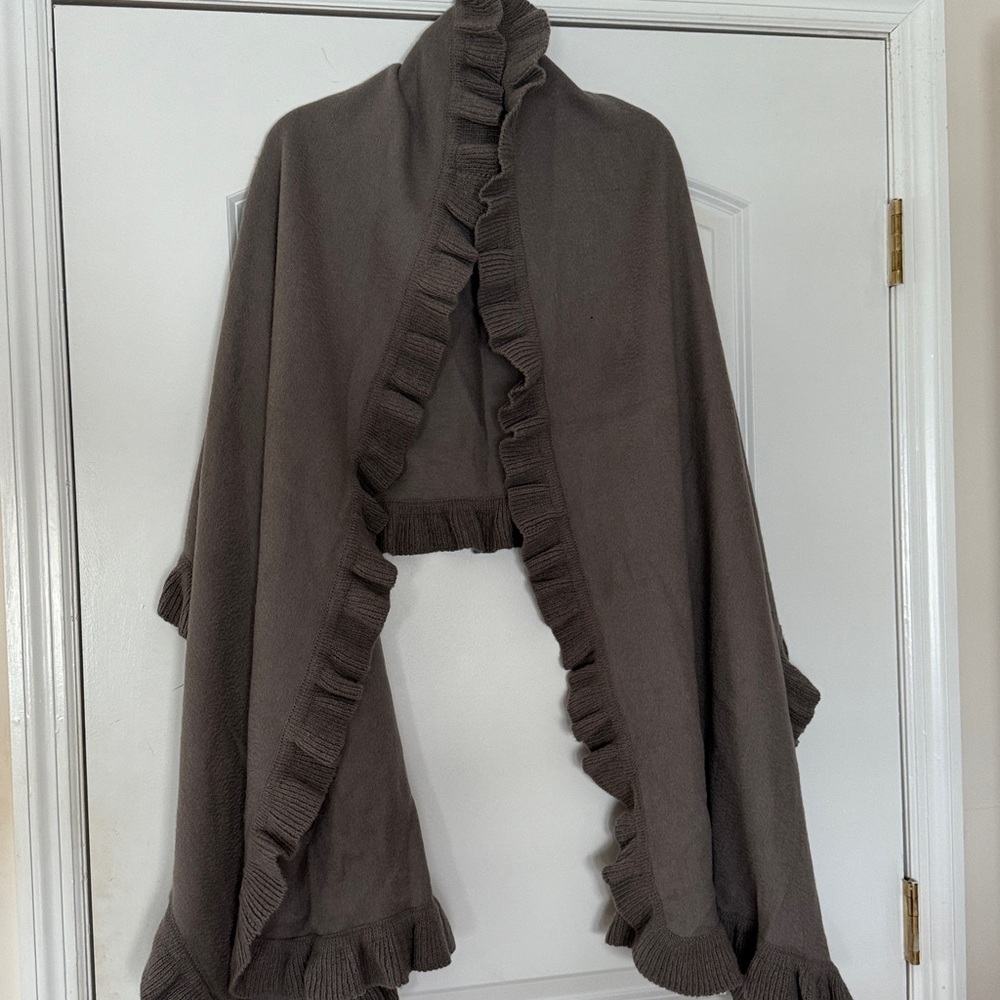 Chic Ruffled Gray Wrap